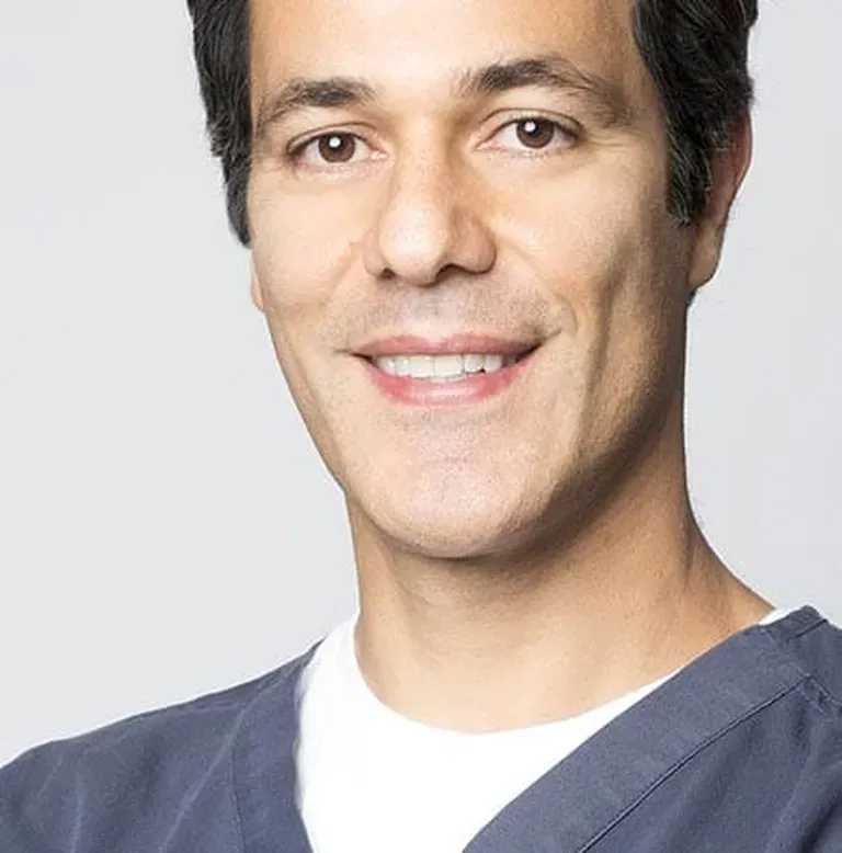 Dr. Zadeh explaining sinus surgery